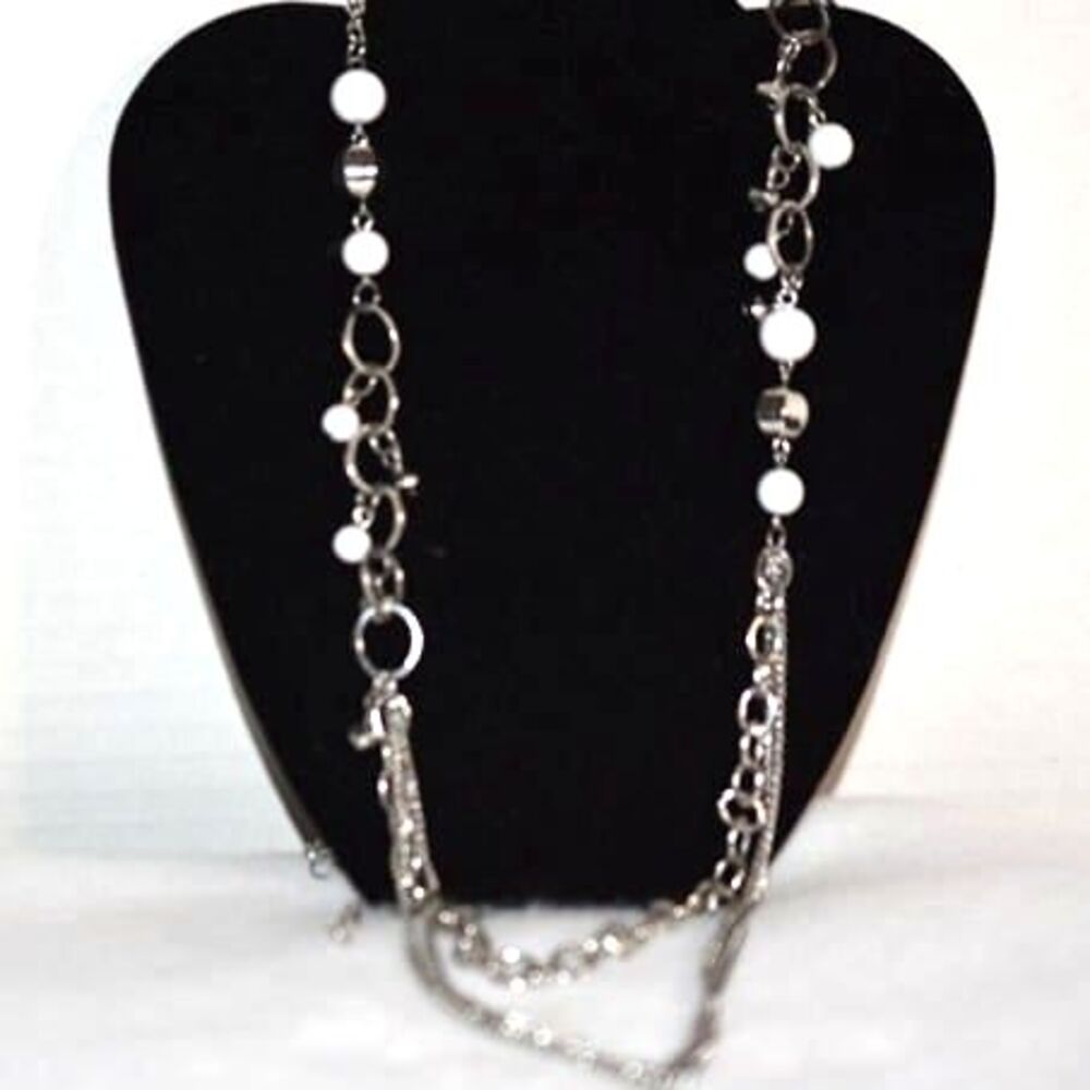 Bodacious Sleek Glam White/Silver Beaded Silver Tone Chain Casual 26" Necklace